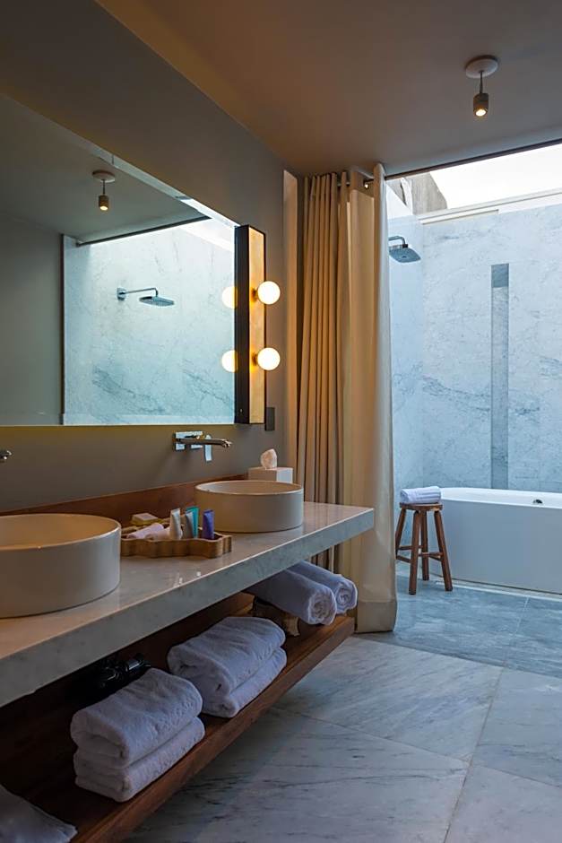 Dos Casas Hotel & Spa