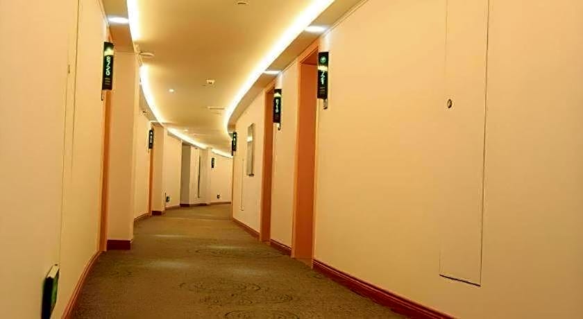 GreenTree Inn Shangrao Yueliangwan Automobile City