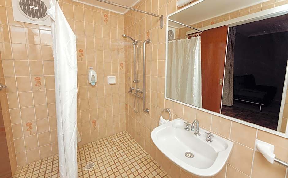 Cumberland Motor Inn