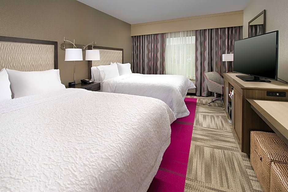 Photo 1 of 4 of 2 Queen Beds, Hearing/Mobility Accessible, Bathtub