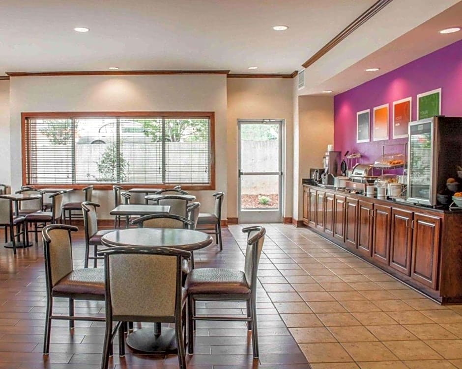 Comfort Suites Huntsville Research Park Area