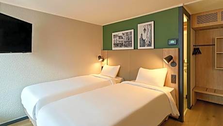 Twin Room Next Generation