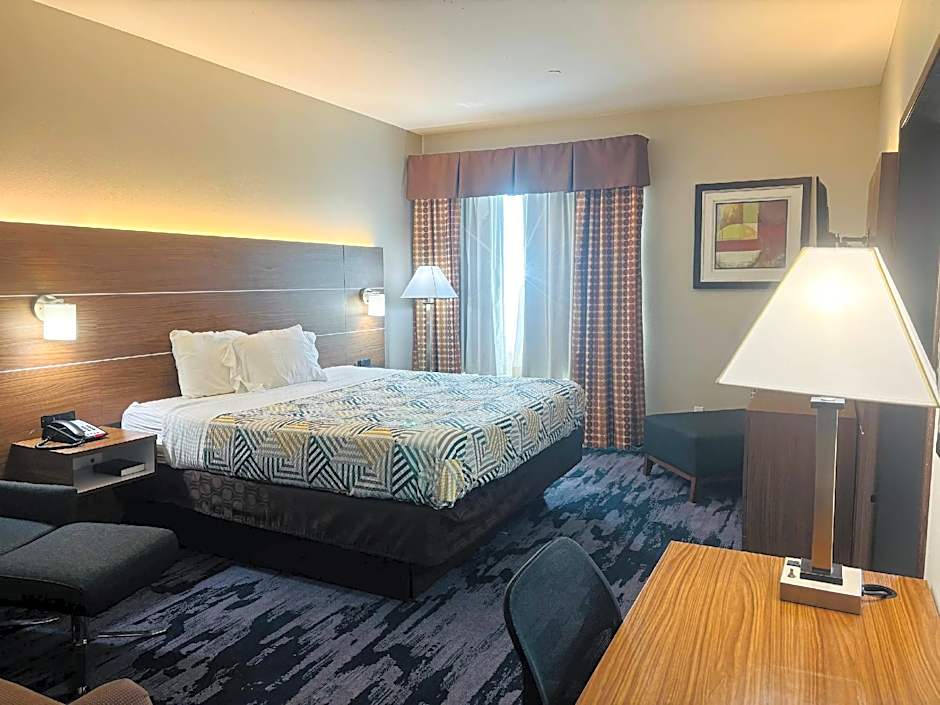 Photo 1 of 18 of 1 King Bed, Accessible, Nonsmoking