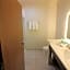 Holiday Inn Express & Suites Coffeyville By IHG