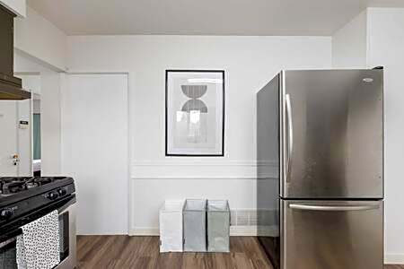 Lovely 2BR Home in Foster Ave