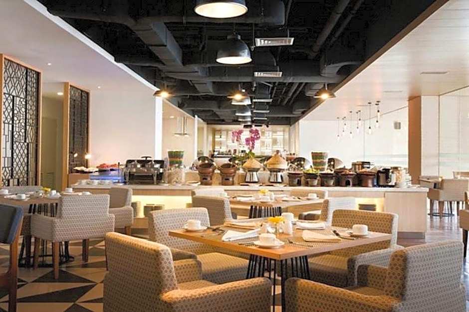 Hotel Santika Mega City - Bekasi