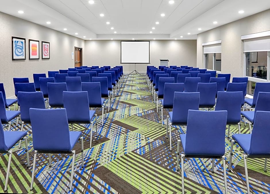 Holiday Inn Express & Suites Dallas NW HWY - Love Field By IHG