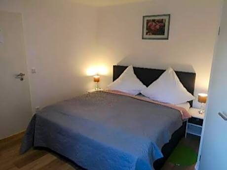 Deluxe Double Room with Shower