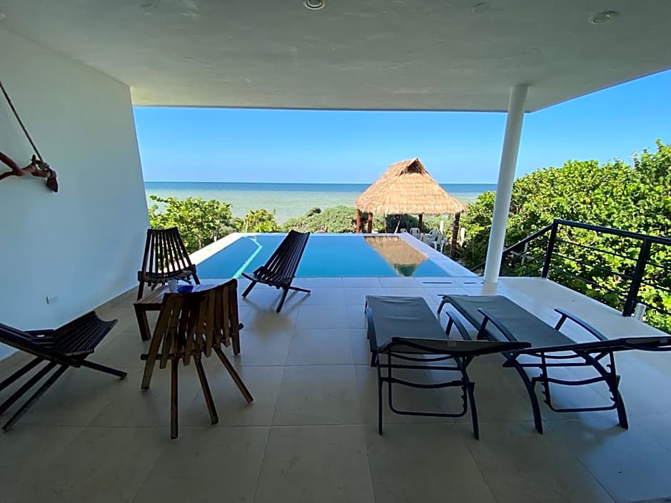 Escape to Paradise, Minimalist 4-BR Beachfront, 300 Mbps with amazing views