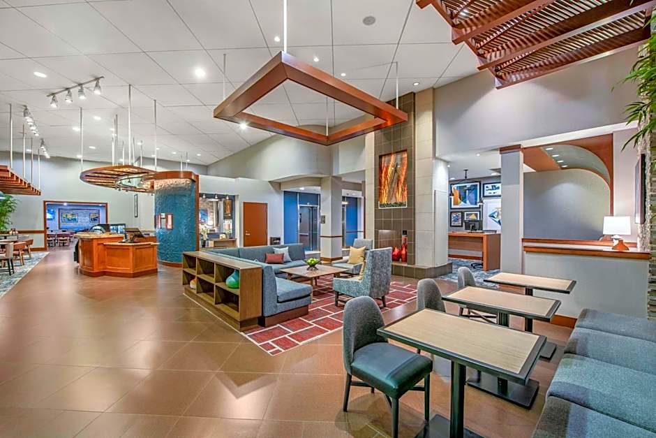 Hyatt Place Riverside Downtown