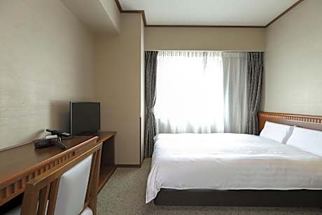 Double Room - Smoking - Eco Plan(No Daily Cleaning)