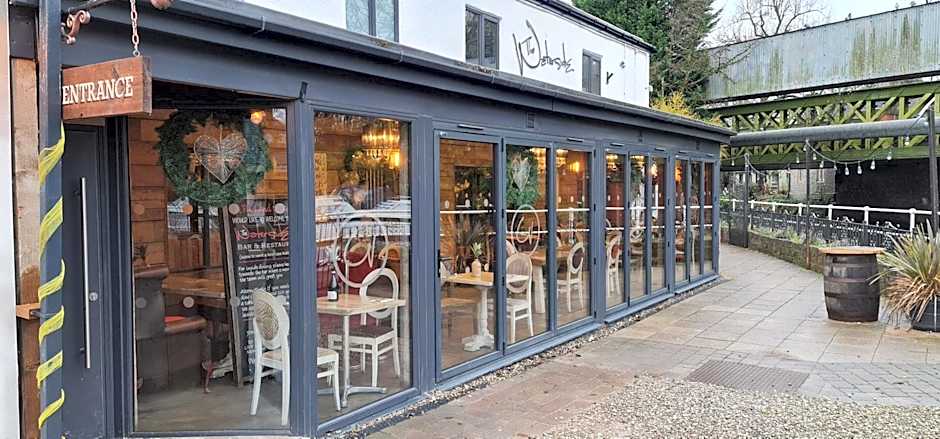 The Waterside Bar, Rooms & Restaurant