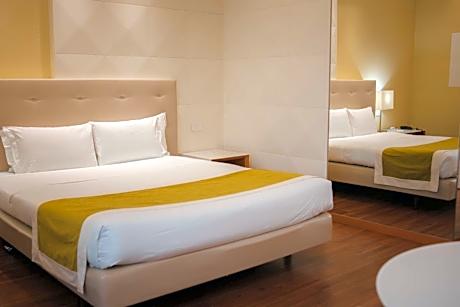 Comfort Queen Room - First Floor