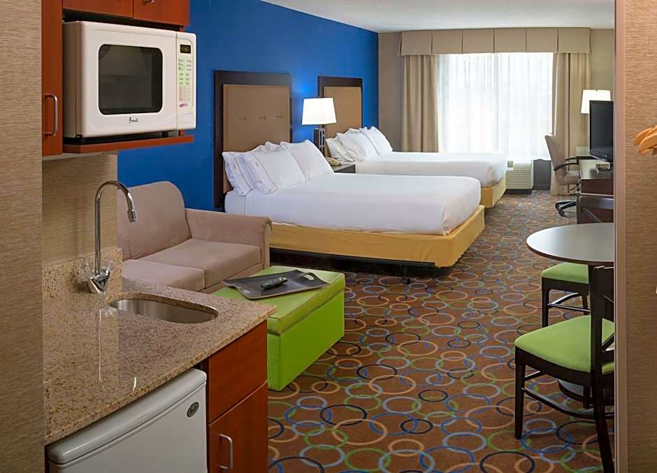 Holiday Inn Express Hotel & Suites Manchester - Airport By IHG
