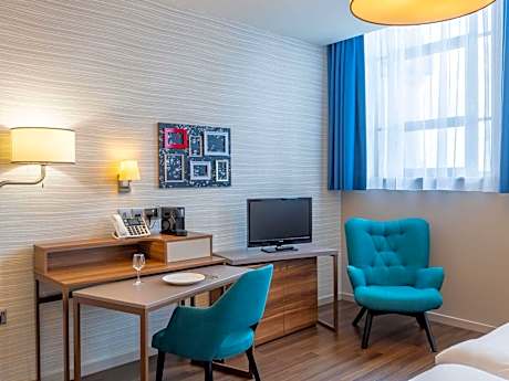 Studio with Twin Beds (2 Adults)