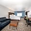 Holiday Inn Express & Suites Yosemite Park Area By IHG