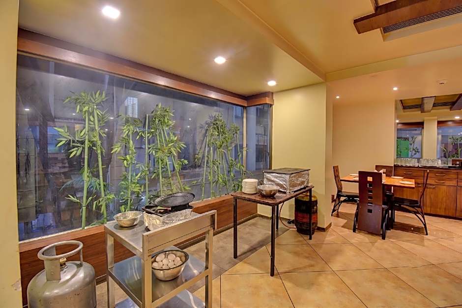 Hotel Lotus Ivy Studios Near Pune Airport
