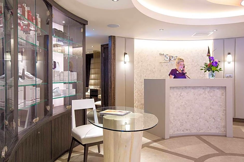 L'Horizon Beach Hotel & Spa