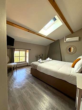 Double Room with Mountain View