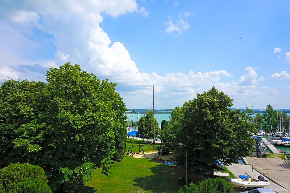 Hotel Club Tihany