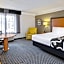 La Quinta Inn & Suites by Wyndham Houston West Park 10