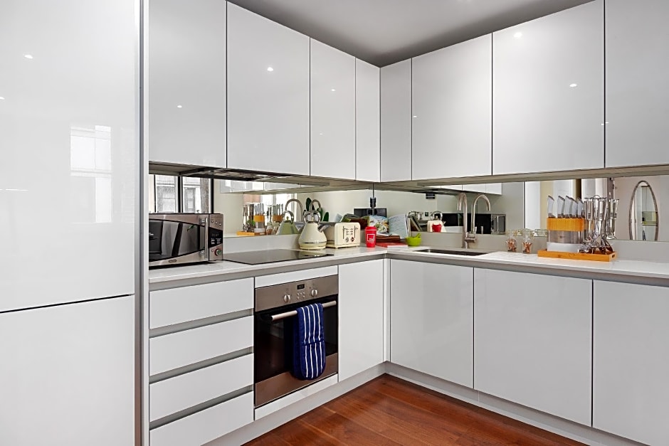 One Bedroom Serviced Apartment in Holborn, Chancery Lane