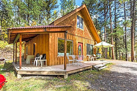 Marble Hideaway Cabin with Mountain Views and Deck!