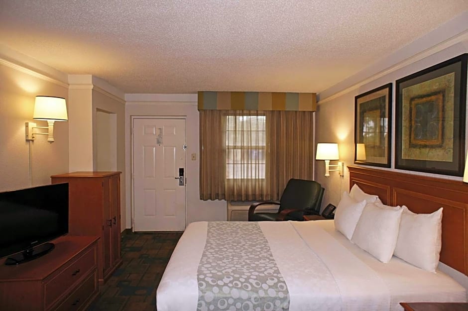 La Quinta Inn & Suites by Wyndham Pensacola