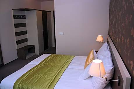 Classic Double Room with Balcony