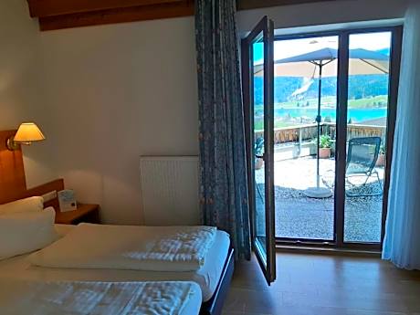 Two-Bedroom Apartment with Lake View