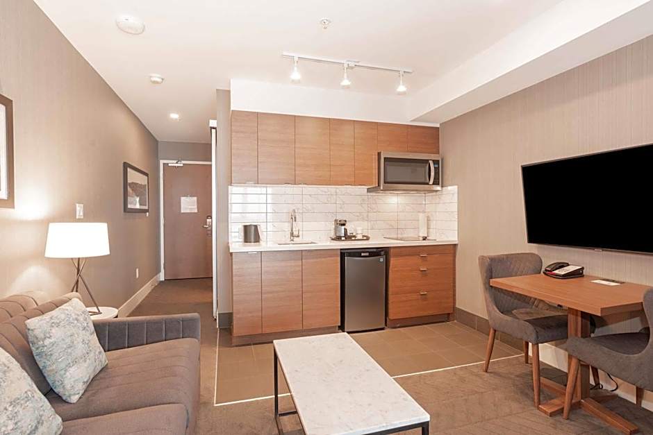 Sandman Signature Saskatoon South Hotel