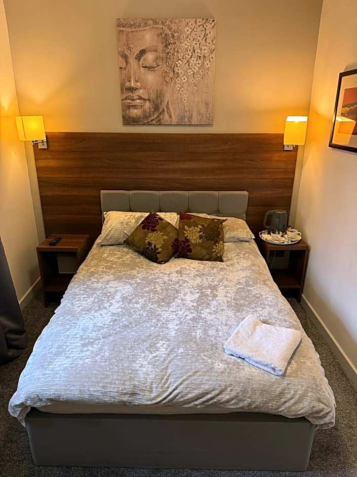 The Roebuck Alcester