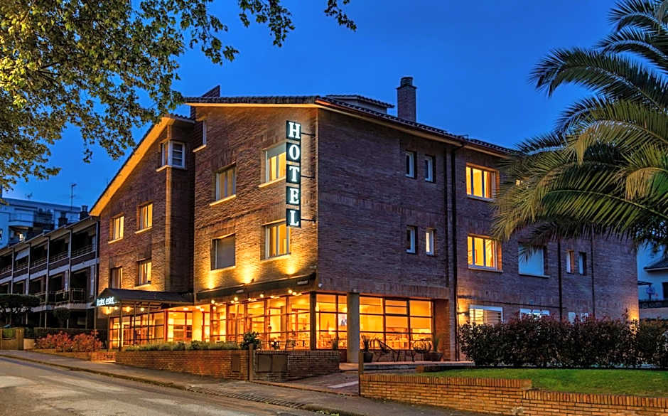 Photo 1 of 33 of Hotel Estel