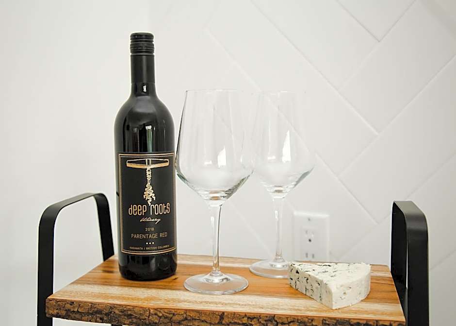 Naramata Courtyard Suites