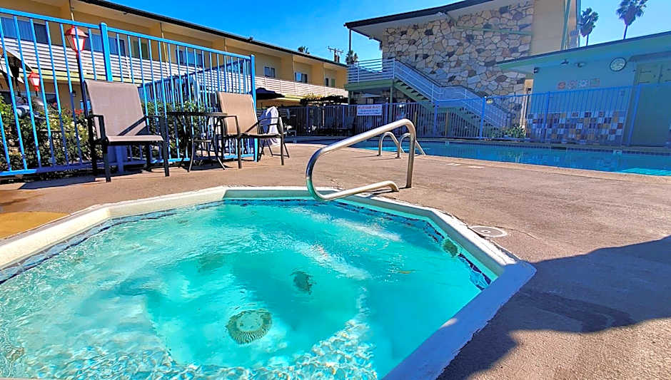 Quality Inn & Suites Anaheim At The Park