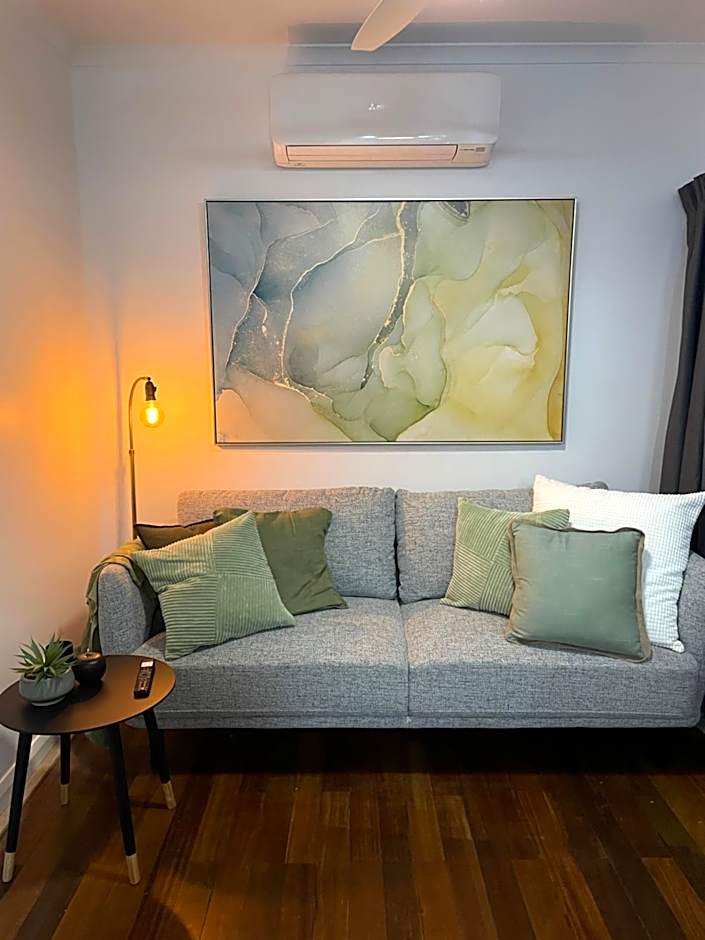 Compton Street Apartment