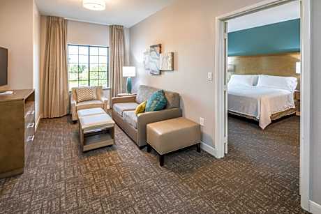One-Bedroom Queen Suite with Two Queen Beds