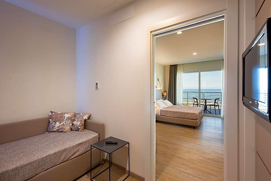 Hotel Tritone