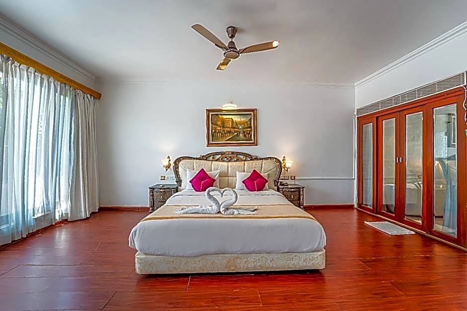 White Pearl Suites