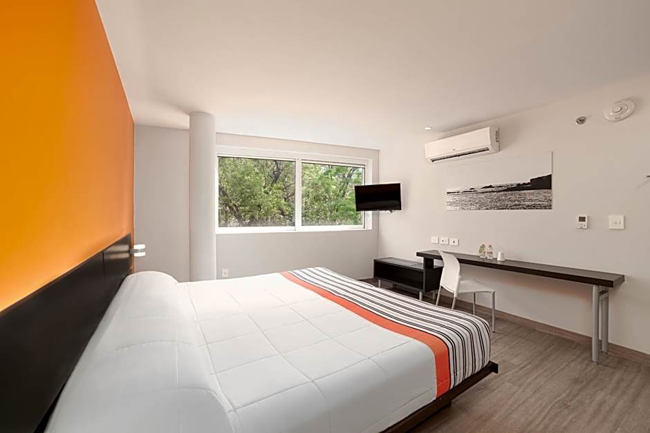 City Express Junior by Marriott Ciudad de México Sullivan