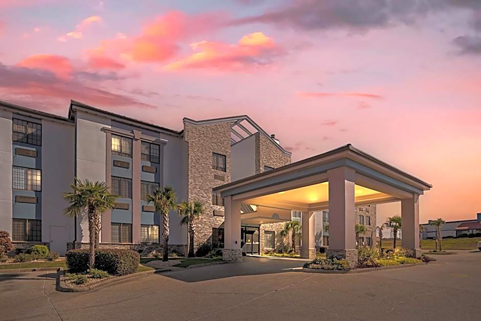 Comfort Suites Hattiesburg near University
