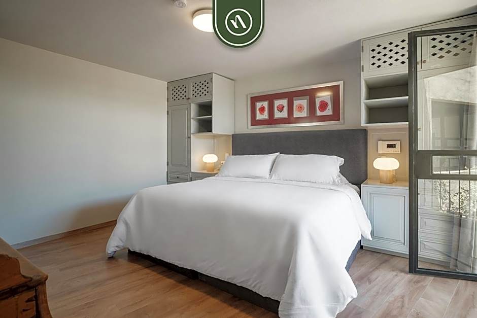 Amazing House in City Center - Rooftop - Skyline