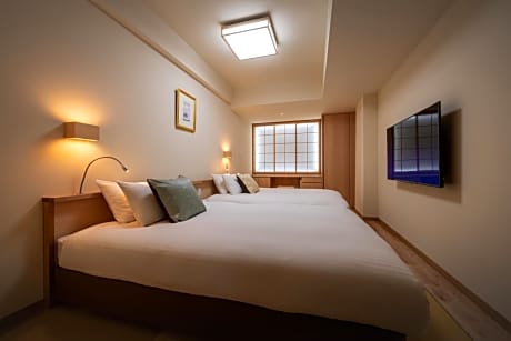 Twin Room with Tatami area - with Shared Bathroom(No View )