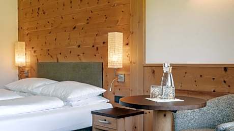 Junior Suite with Balcony and Mountain View