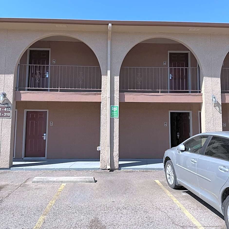 Red Roof Inn & Suites Sulphur Springs
