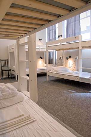 Bed in 8-Bed Mixed Dormitory Room