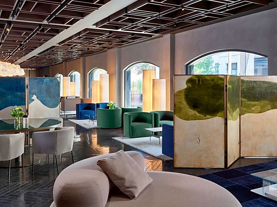 Hotel AKA Alexandria