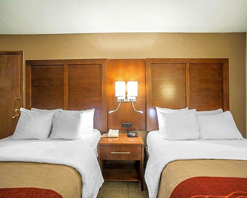 Quality Inn & Suites Boonville - Columbia