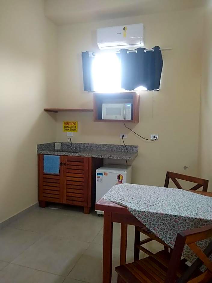 Kitnetes & Aptos Praia do Capricórnio