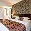 Brit Hotel Ploermel - Hotel de l'Hippodrome